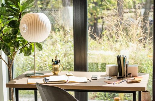 开云（中国） - 灯饰|台灯|办公家具|设计师家具|纳尔逊球形莲花台灯